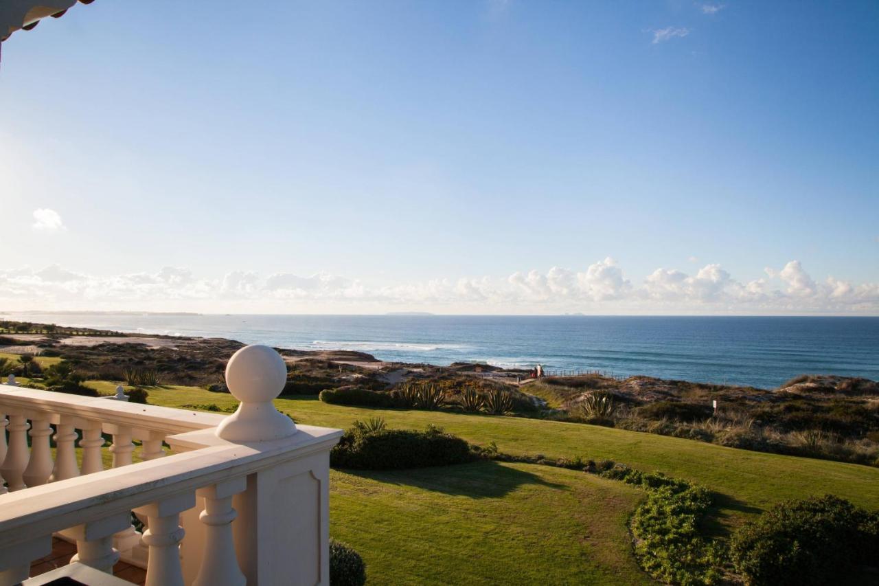 Praia D'El Rey Marriott Golf & Beach Resort Praia del Rei Exterior photo View of the Atlantic Ocean from the porch of the Ocean House