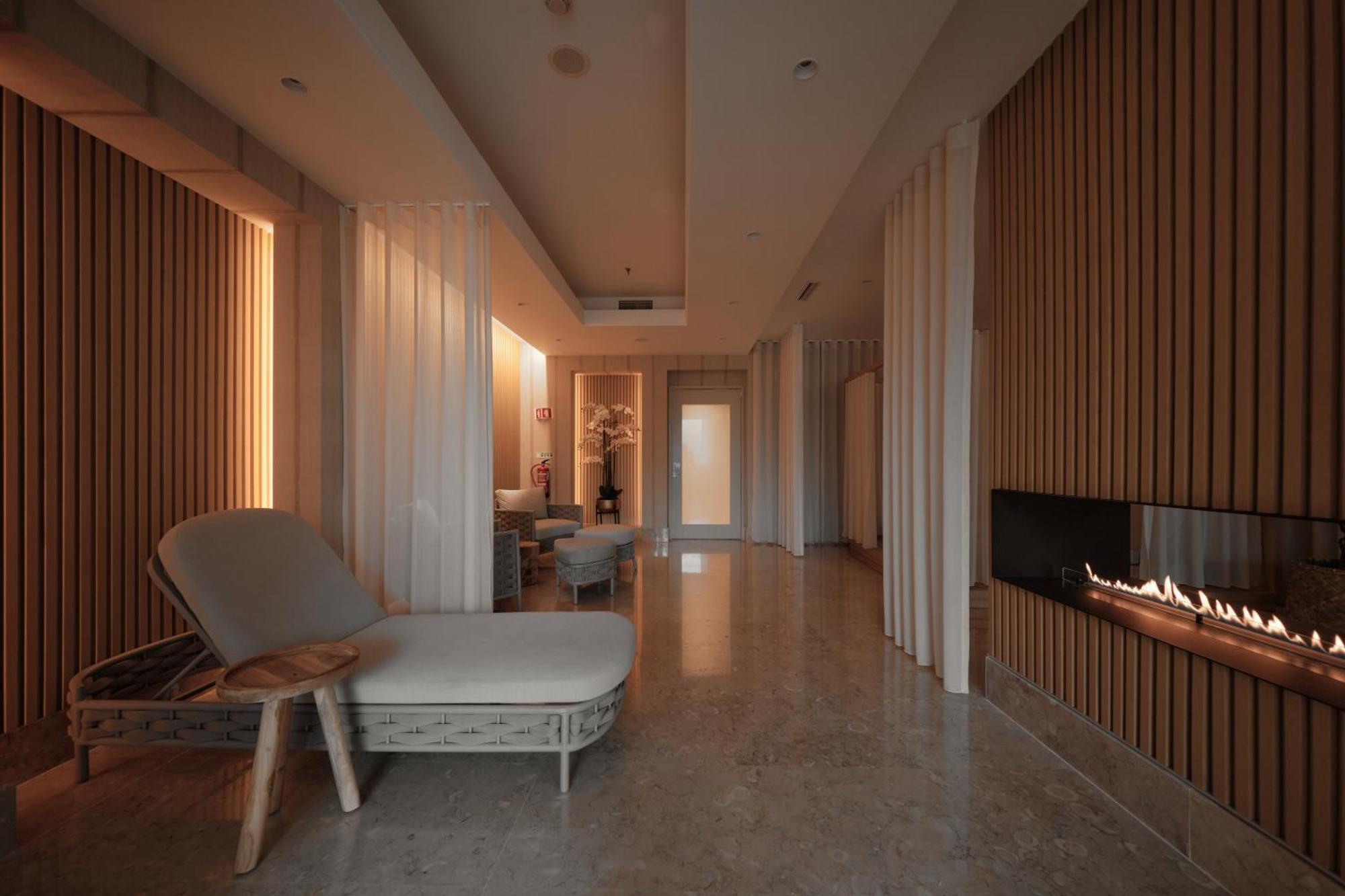 Praia D'El Rey Marriott Golf & Beach Resort Praia del Rei Exterior photo Spa interior