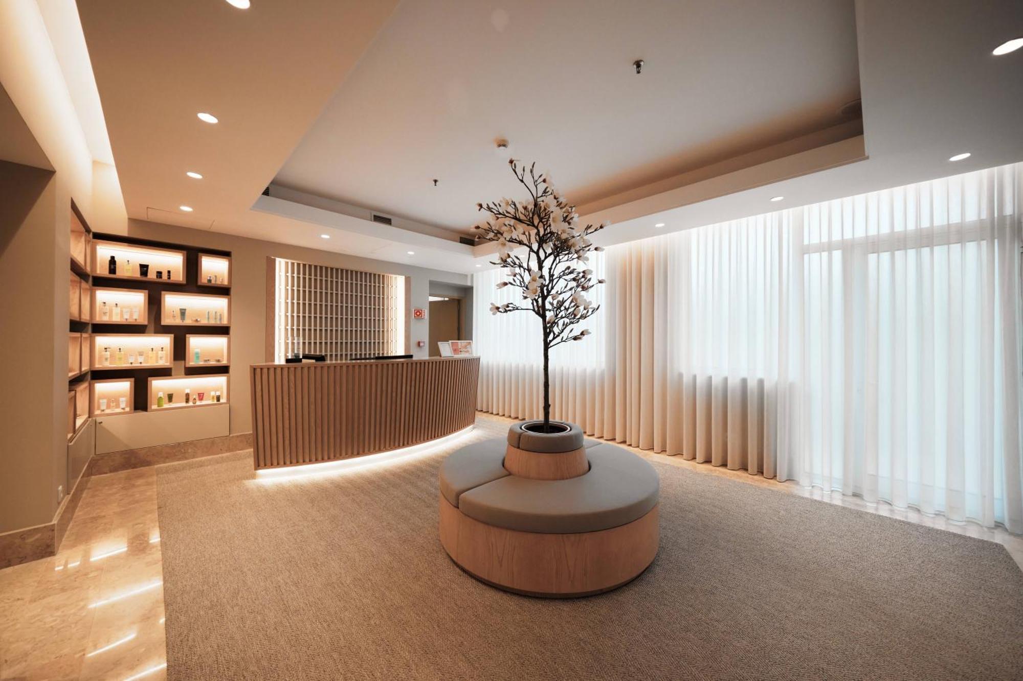 Praia D'El Rey Marriott Golf & Beach Resort Praia del Rei Exterior photo The lobby of the spa