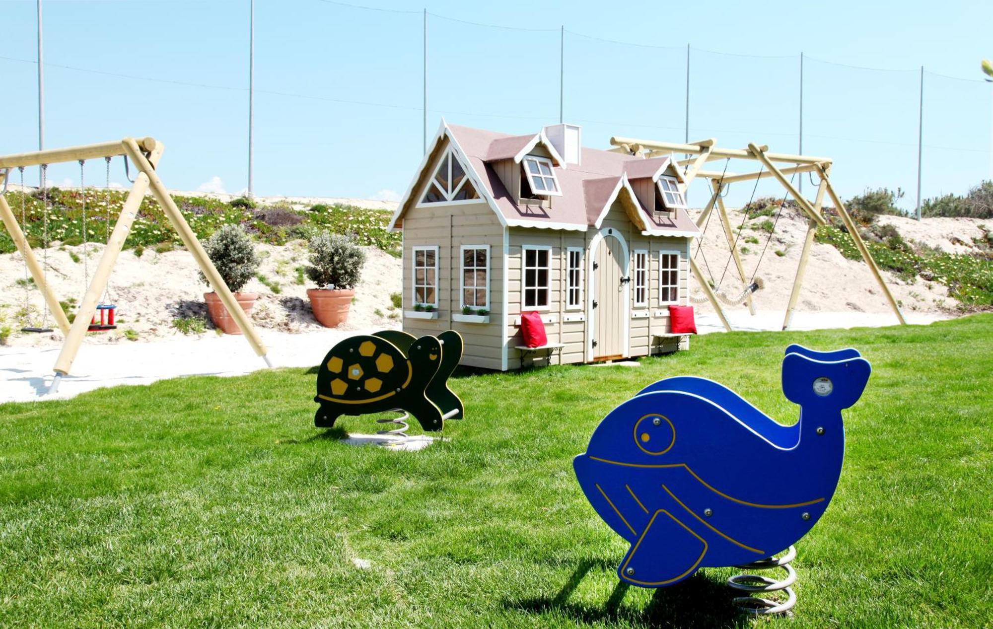 Praia D'El Rey Marriott Golf & Beach Resort Praia del Rei Exterior photo Playground